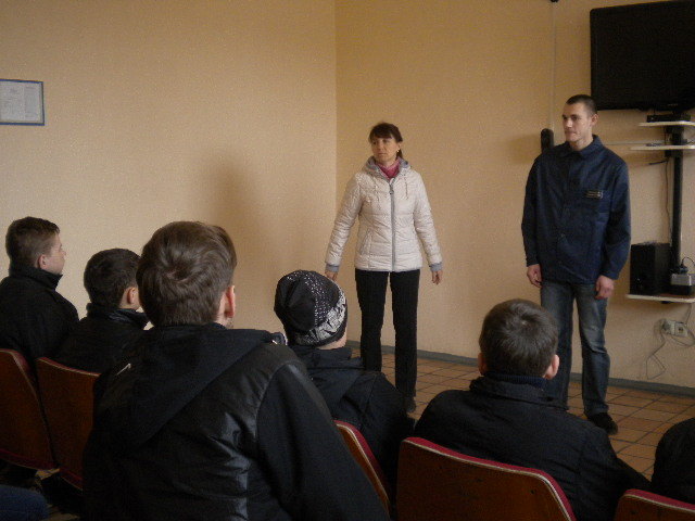 В окупованому Луганську дітей "виховують" екскурсіями до в`язниці (ФОТО) - фото 1
