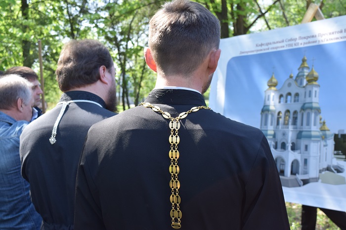 Дніпропетровські церковники розповіли, як боротимуться із сепаратизмом - фото 1