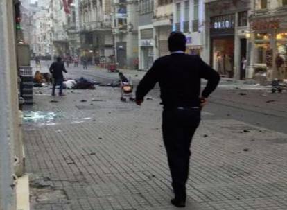 У центрі Стамбула підірвався смертник: є загиблі й поранені (ВІДЕО) - фото 2