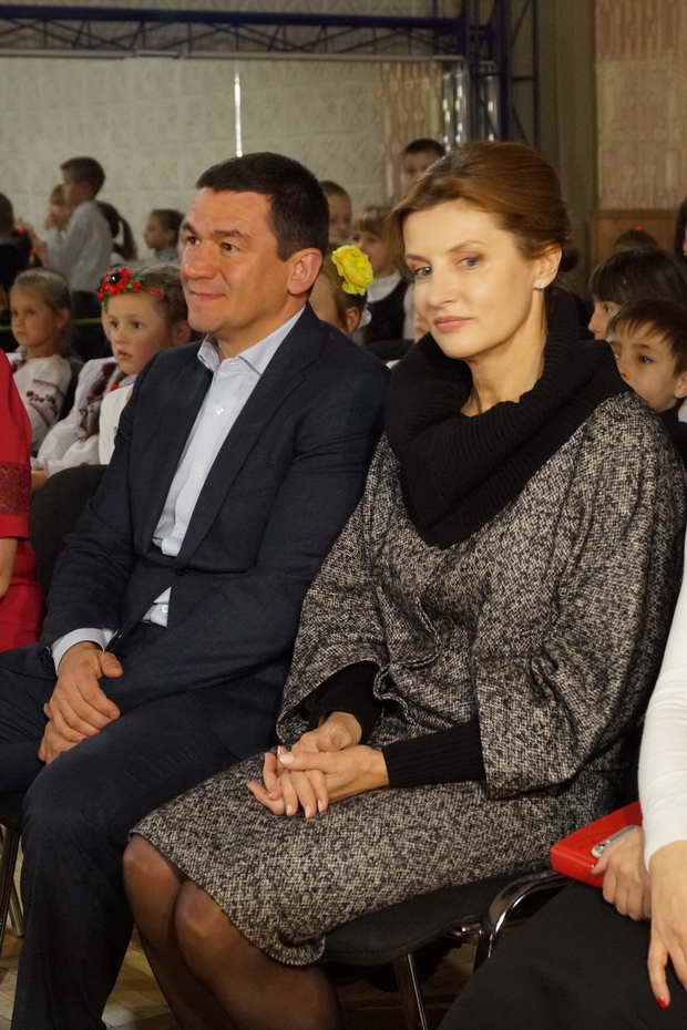 Марина Порошенко вперше з’явилася у Запоріжжі в яскравому вбранні  - фото 3