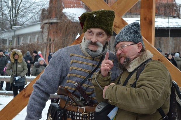На Різдво у Запоріжжі урочисто відкрили “козацький тролей“ – мотузяний пристрій для переміщення над землею  - фото 3