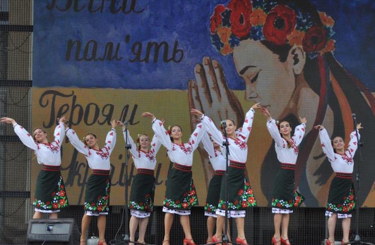 З надією на краще: Як полтавці святкували 25-річчя України - фото 4
