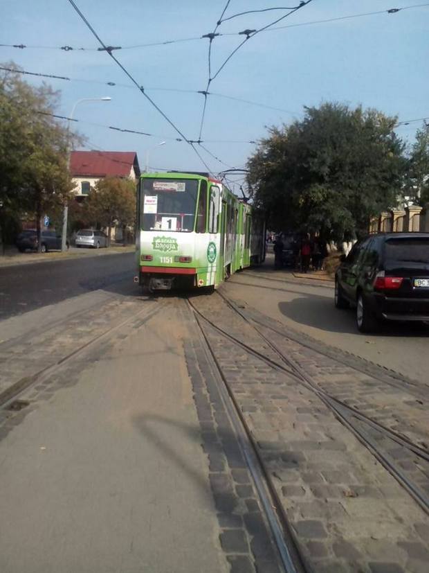 У Львові знову зійшов із рейок трамвай - фото 1