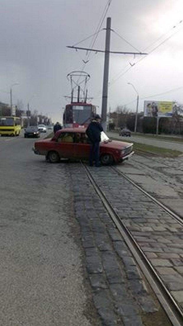У Львові частково зупинився рух трамваїв - фото 1