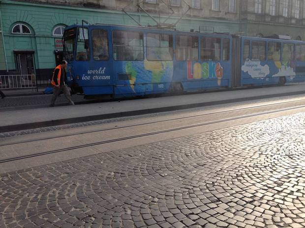У Львові задимівся трамвай - фото 1