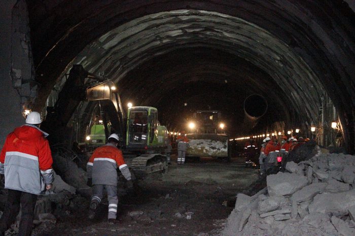 З'явилися фото нового Бескидського тунелю після першого етапу будівництва - фото 1
