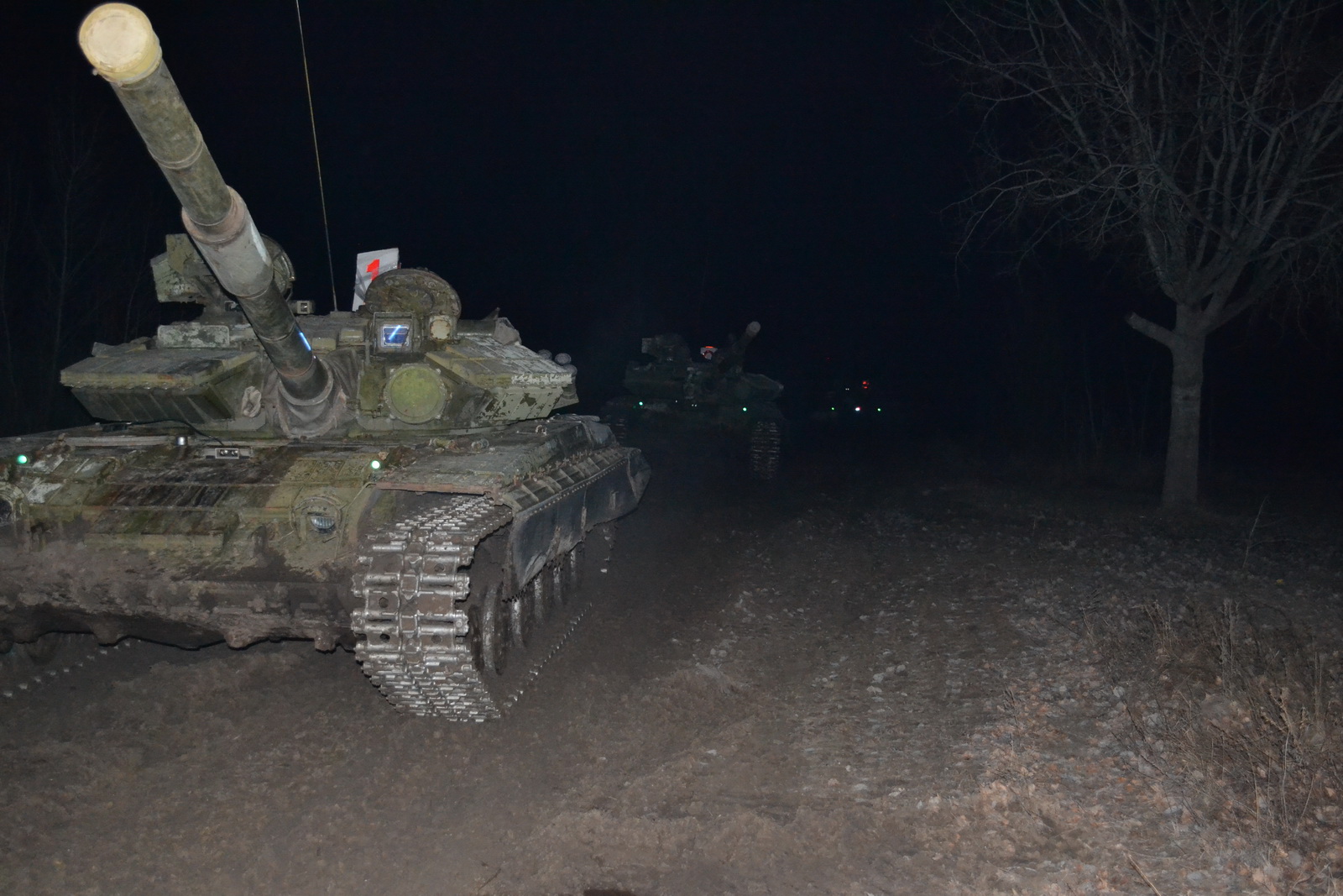 Майбутні харківські танкісти тренуються вдень і вночі - фото 4