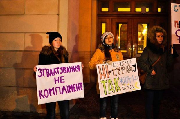 Львівські феміністки провели нічний марш - фото 1
