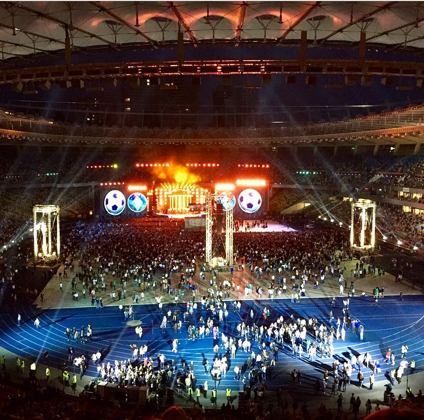 Концерт від Суркіса на "Олімпійському": Чемпіони, пісні та танці з футболістами (ОНЛАЙН) - фото 1