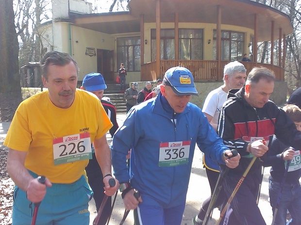 Вперше на Львівщині відбулися змагання з нордичної ходьби - фото 2