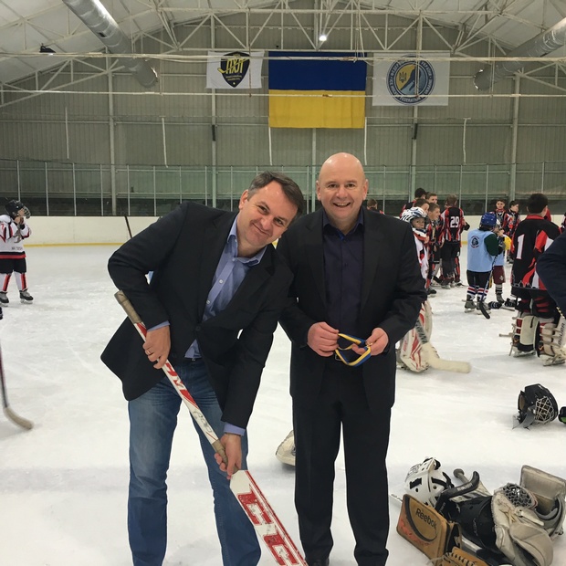 Як губернатор Львівщини грав у хокей - фото 3
