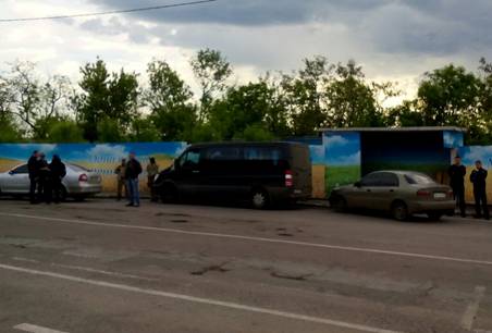 СБУ викрила схему нелегальних пасажирських перевезень в "ДНР" (ФОТО) - фото 1