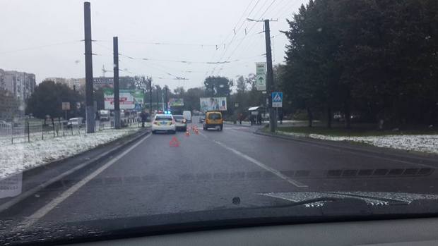 У Львові знову загорівся автомобіль - фото 1