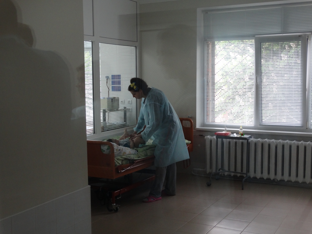 У сумській дитячій лікарні запрацювало сучасне реанімаційне відділення (ФОТОФАКТ) - фото 1