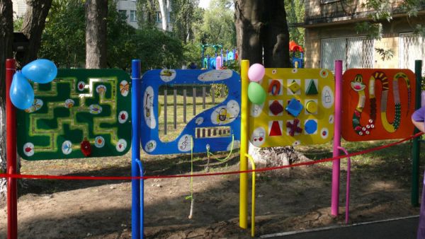 У Києві відкрили майданчик для дітей з особливими потребами - фото 1