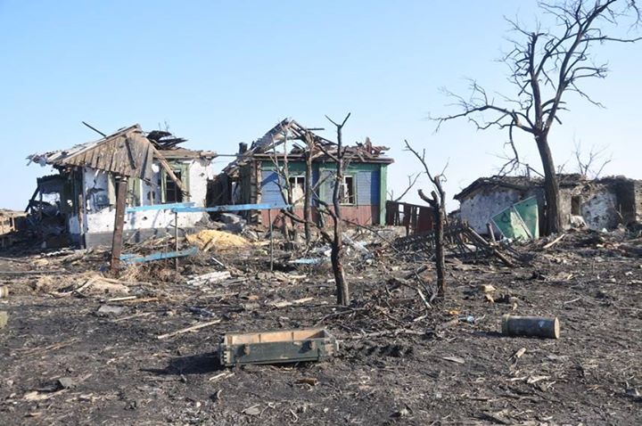 Що лишилось від села Нікішиного під контролем "ДНР" (ФОТО) - фото 2
