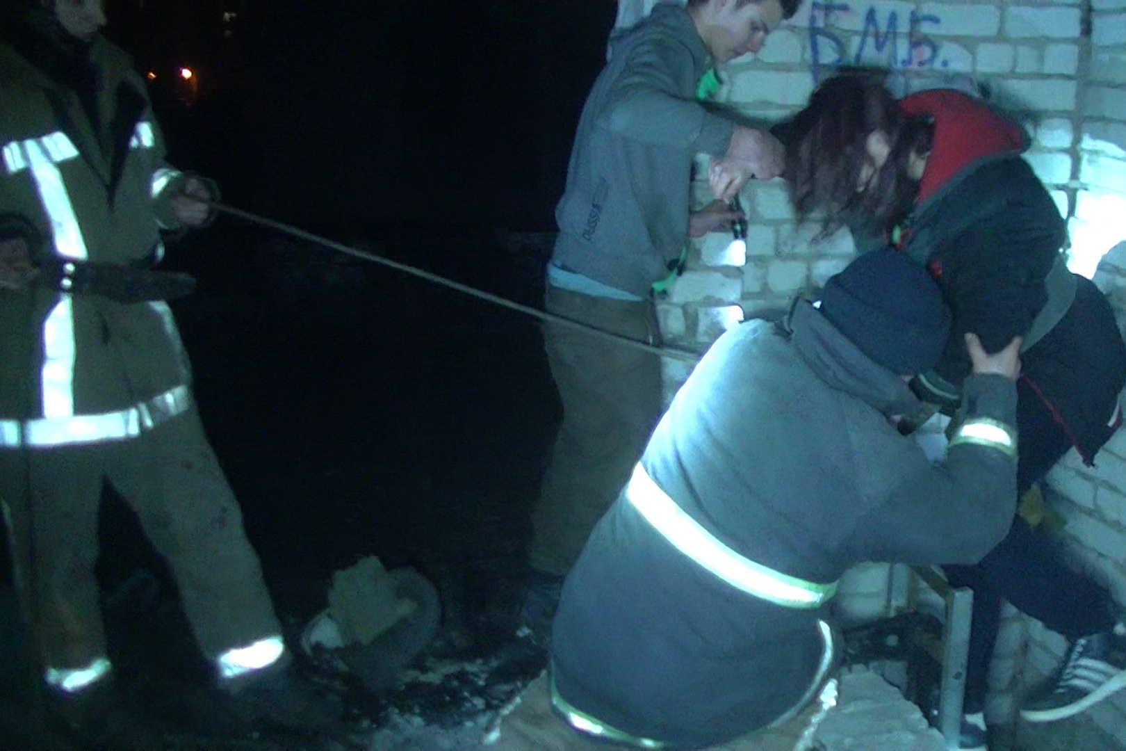 У Харкові малолітні любителі "підземного міста" застрягли в бункері - фото 3