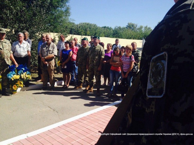 На Луганщині відкрили пам'ятник загиблим прикордонникам - фото 3