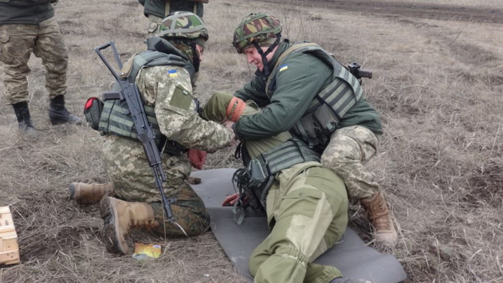 МО показало ранкову зарядку дніпропетровських десантників - фото 1