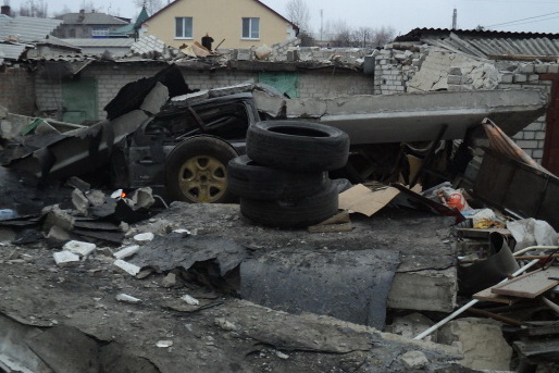 На Харківщині вибух: вщент зруйновані чотири гаражні бокси - фото 1