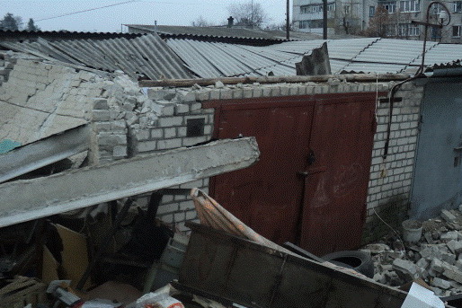 На Харківщині вибух: вщент зруйновані чотири гаражні бокси - фото 3