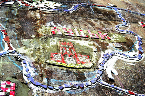 Кияни виклали величезну карту України з мозаїки (ФОТО) - фото 2