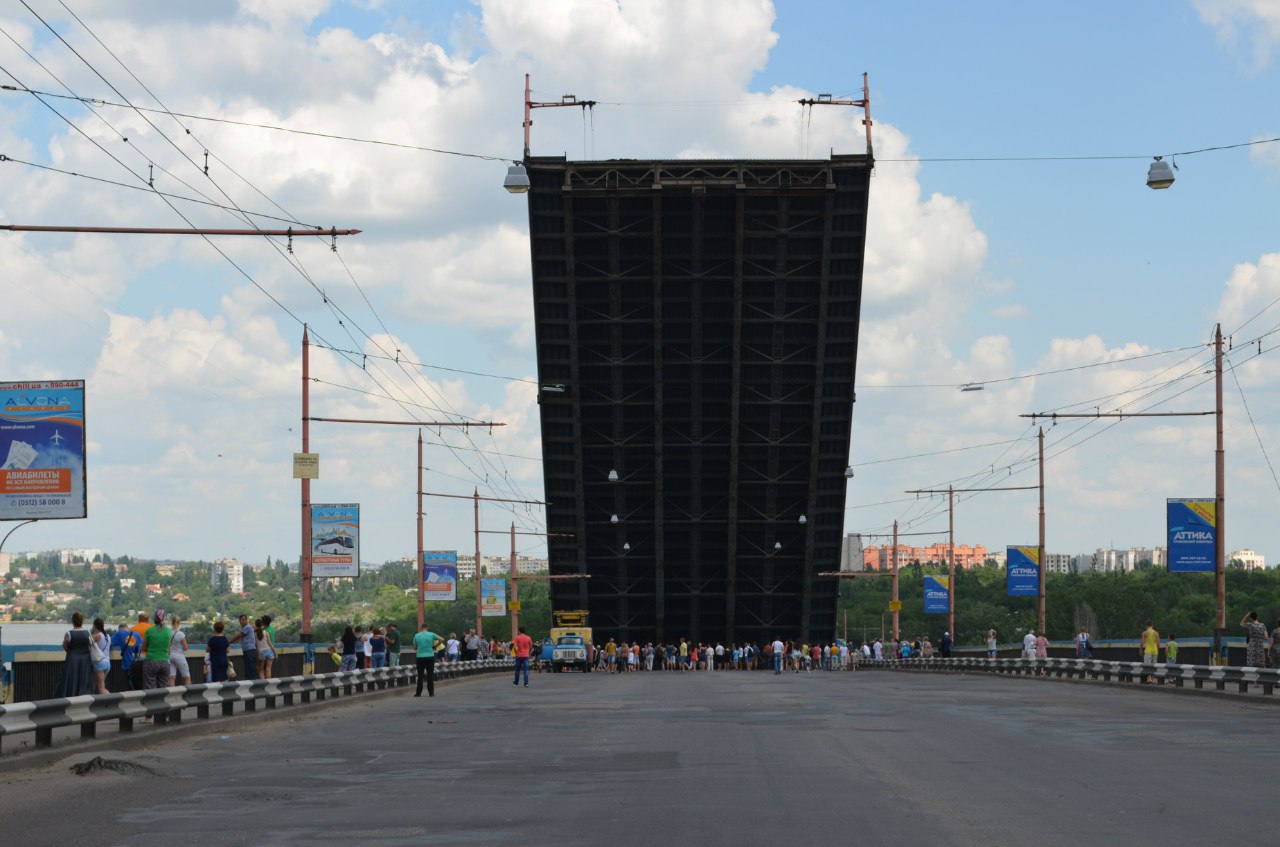 Як у Миколаєві розводили мости
