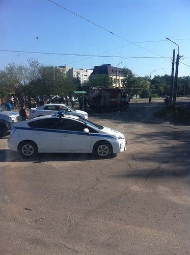 В Луганську підірвали автівку, коли повз неї проїжджав броньовик Плотницького (ФОТО) - фото 3