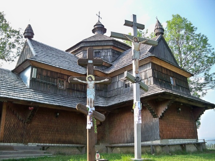 Унікальні пам’ятки: дерев’яні церкви Закарпаття охороняє весь світ - фото 5