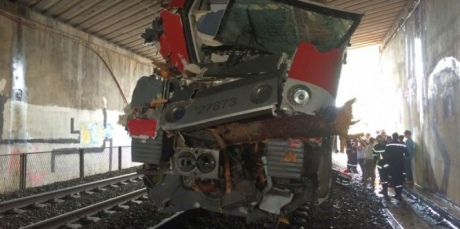 У Франції понад 60 людей постраждали під час аварії поїзда - фото 1