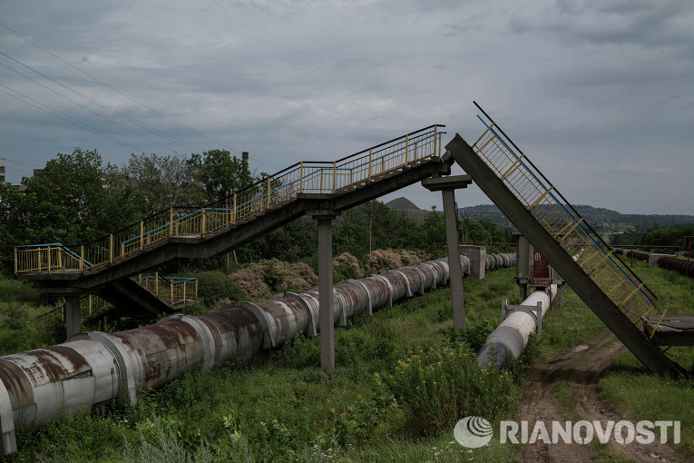 Недитячі іграшки дітей Донбасу: Страшні фото наслідків війни у Горлівці (ФОТО) - фото 6