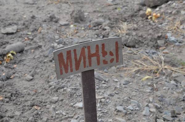 Сапери розмінували лінії електропередач, яки живлять основний водогін на Донбасі, - штаб - фото 2