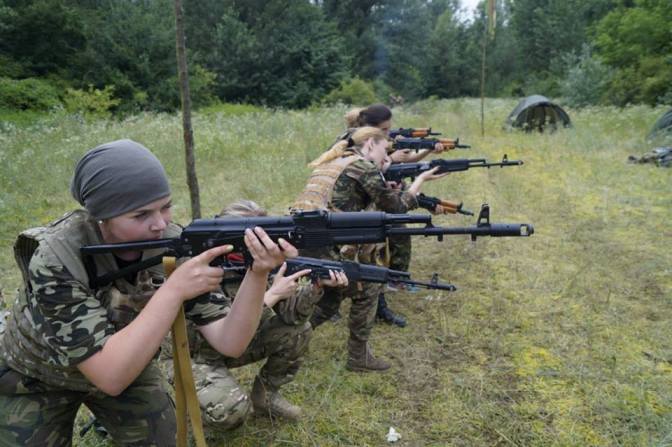 На Закарпатті провели бойові навчання для жінок (ФОТО) - фото 2