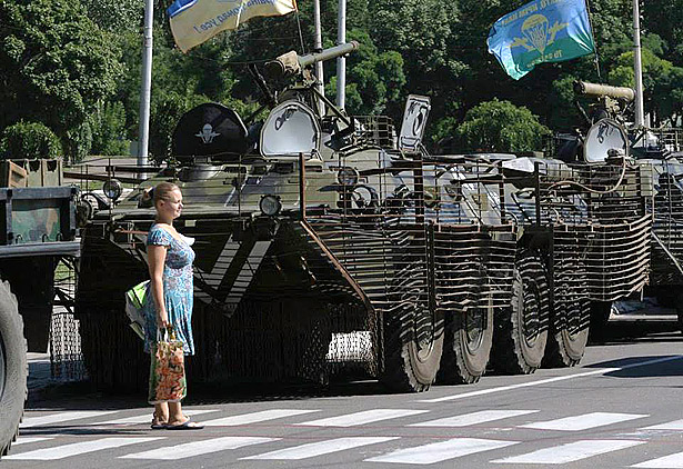 Підсумки тижня на війні з Росією: Спроби оточити Маріуполь з півночі і "шифри" на Луганщині - фото 2