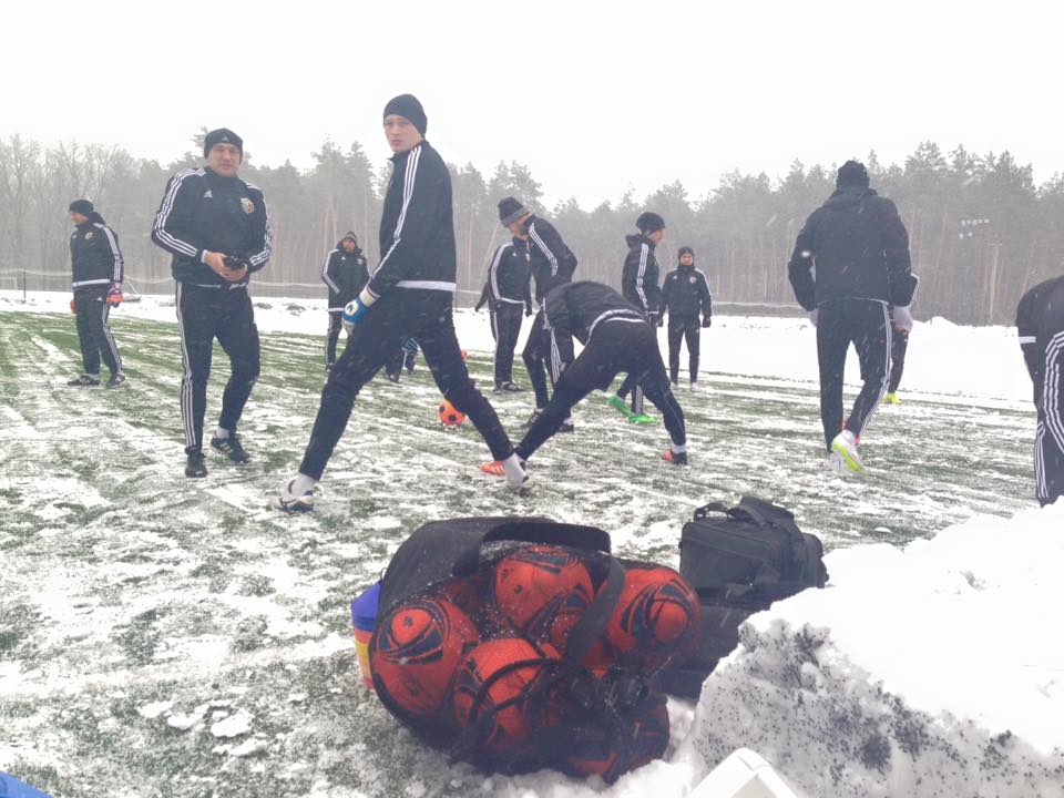Сніг, мороз і пляжі Марбельї: Де і як тренуються українські клуби взимку - фото 10