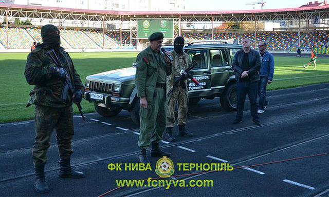 Хто з українських футболістів допомагає воїнам АТО - фото 4