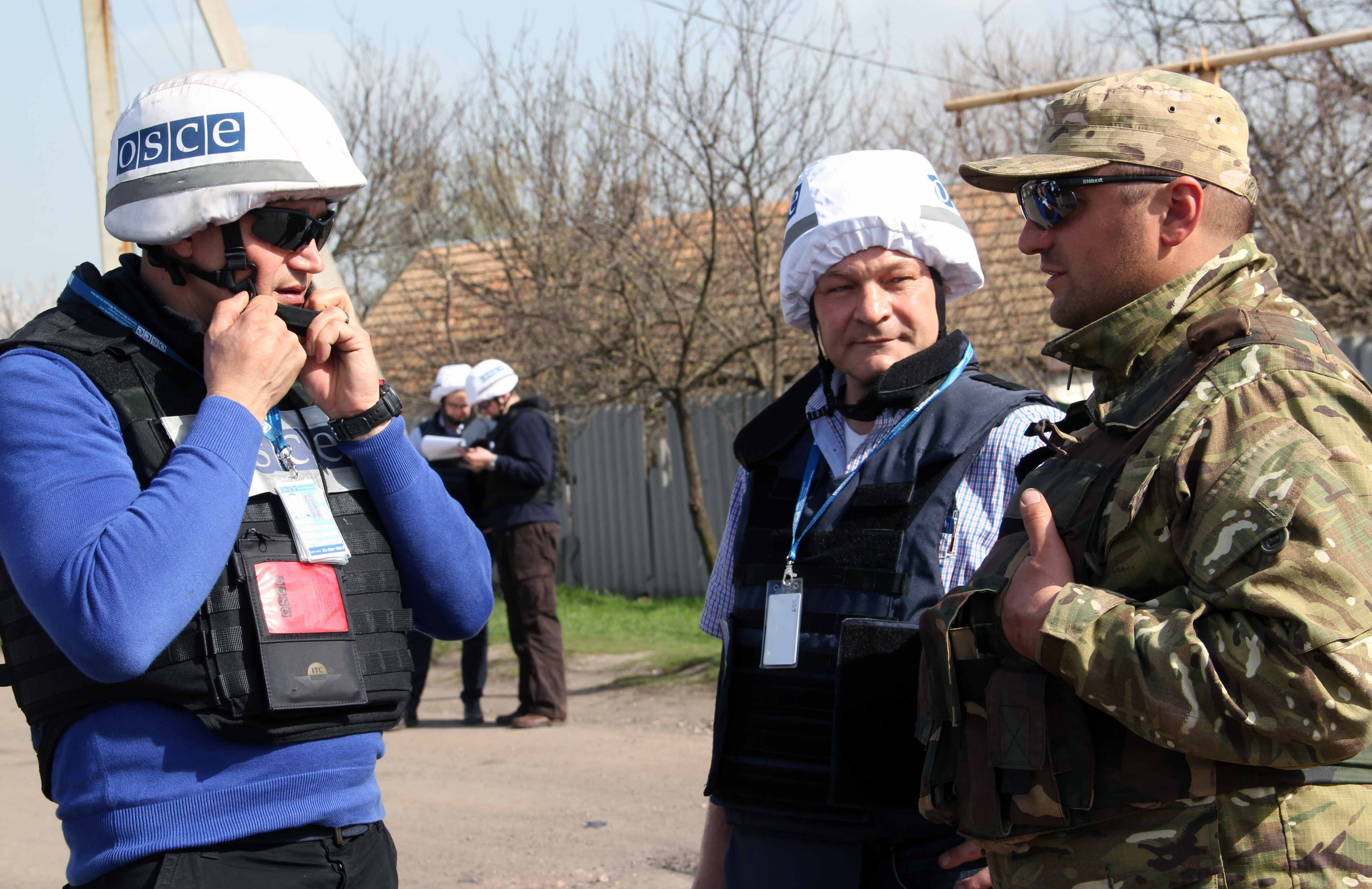 Представники місії ОБСЄ відвідали Зайцеве (ФОТО) - фото 4
