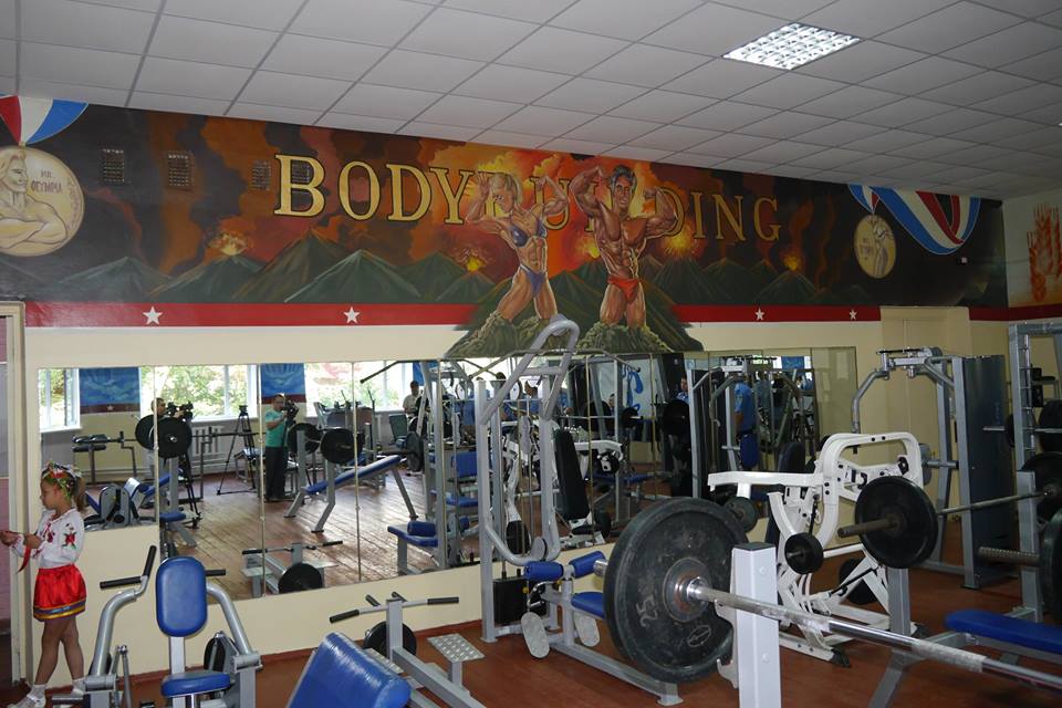 У сумському спорткомплексі "Динамо" після реконструкції відкрили атлетичну залу - фото 1