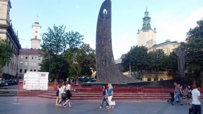 У Львові відновлюють пам'ятник Кобзарю - фото 4