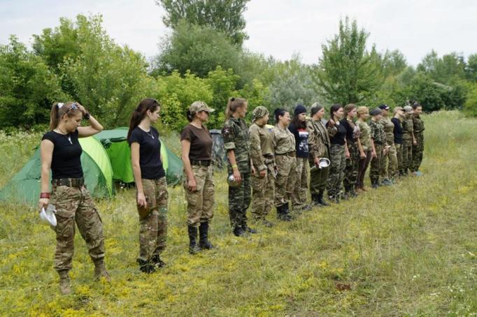 На Закарпатті провели бойові навчання для жінок (ФОТО) - фото 3