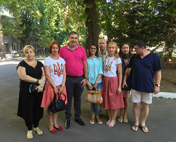 Губернатор Одещини разом з волонтерами провідав в госпіталі бійців АТО  - фото 3