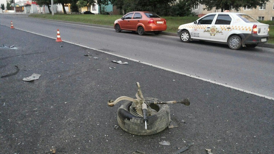 У Львові водія прикували до огорожі - фото 4
