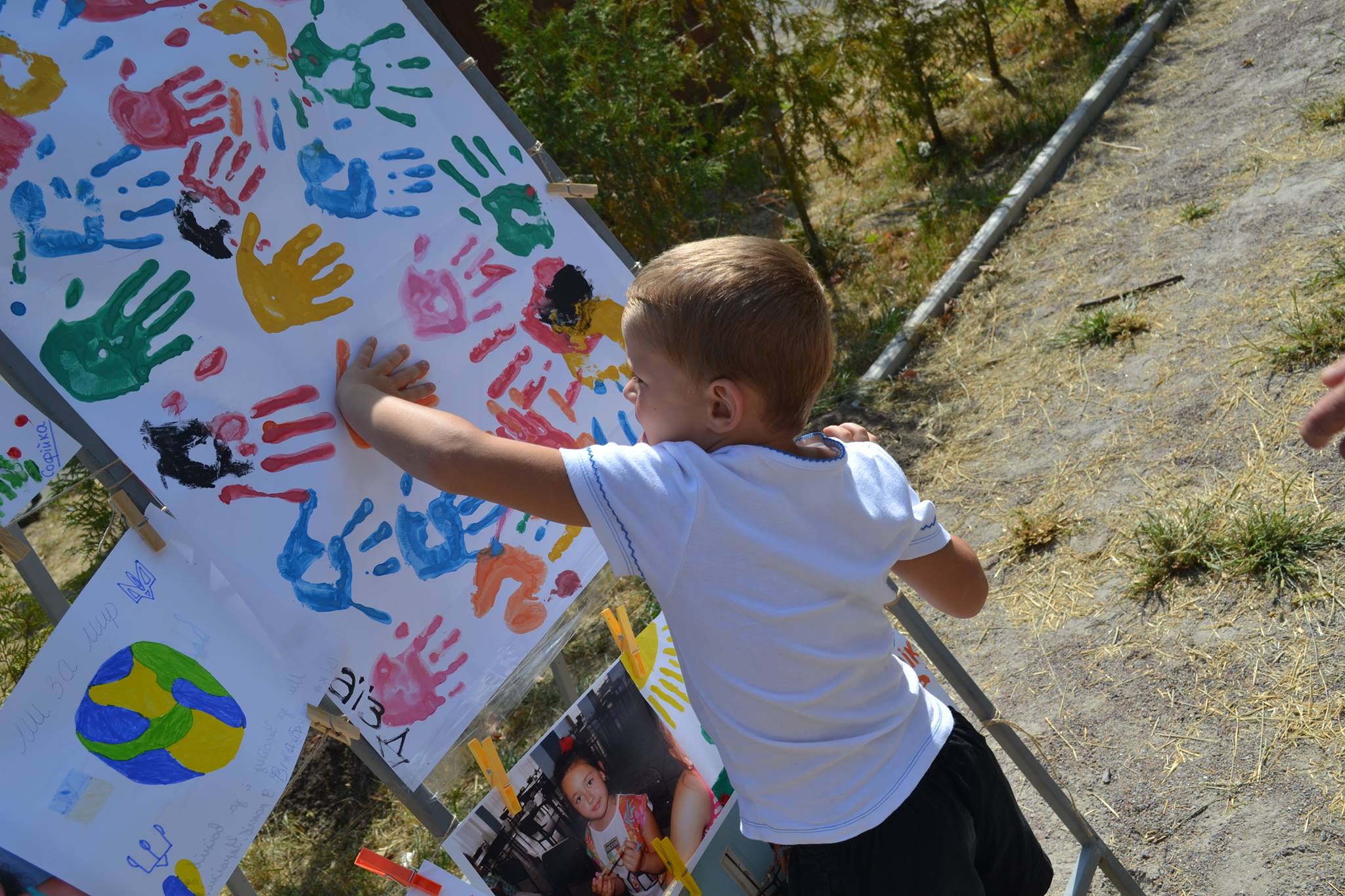 У Львові діти учасників АТО намалювали любов до України - фото 3