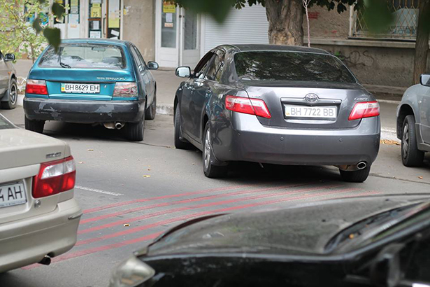 Як "чесні" прокурори Одещини добирались на тестування на дорогих автівках - фото 13