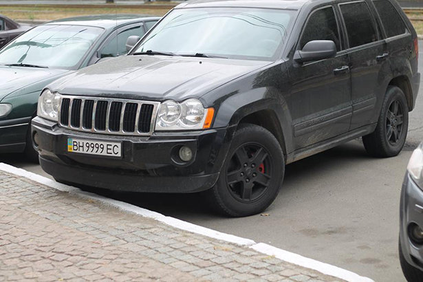 Як "чесні" прокурори Одещини добирались на тестування на дорогих автівках - фото 8