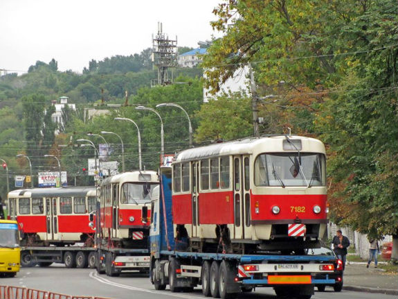 Кличко купив для Києва 30-річні чеські трамваї (ФОТО) - фото 1