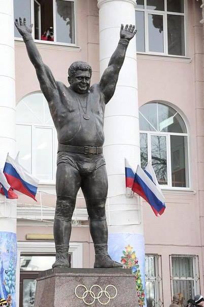 Чим СБУ лікує любов до Росії і що дарував Порошенко Януковичу на день народження - фото 5
