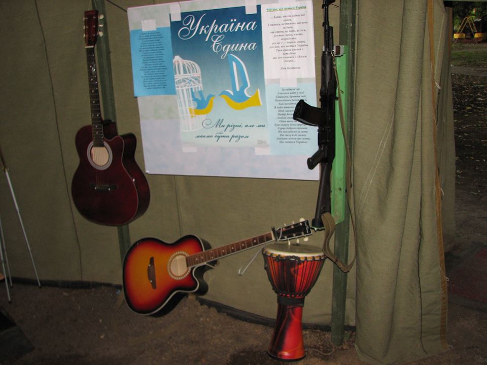 Масовик-затійник з АТО про музику, алкоголь і те, як розважаються на війні - фото 4