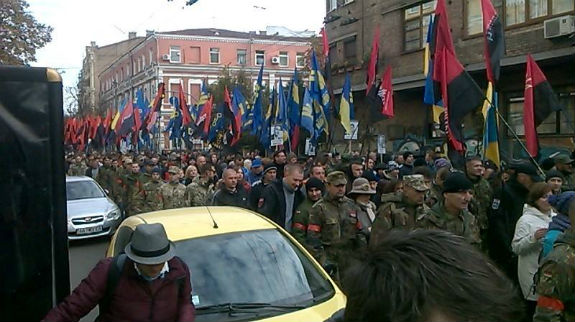 Як у Києві проходить "Марш Героїв" (ФОТО) - фото 3