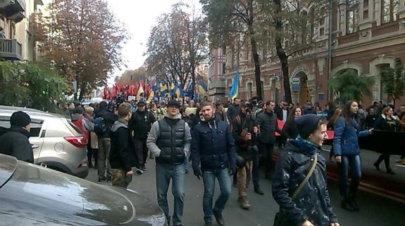 Як у Києві проходить "Марш Героїв" (ФОТО) - фото 6
